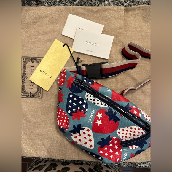 Gucci Strawberry Belt bag, limited edition - Picture 4 of 8